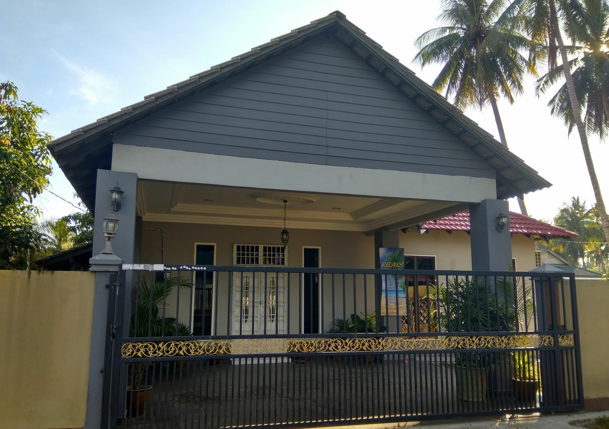 瑞莱克斯度假屋 哥打巴鲁 外观 照片