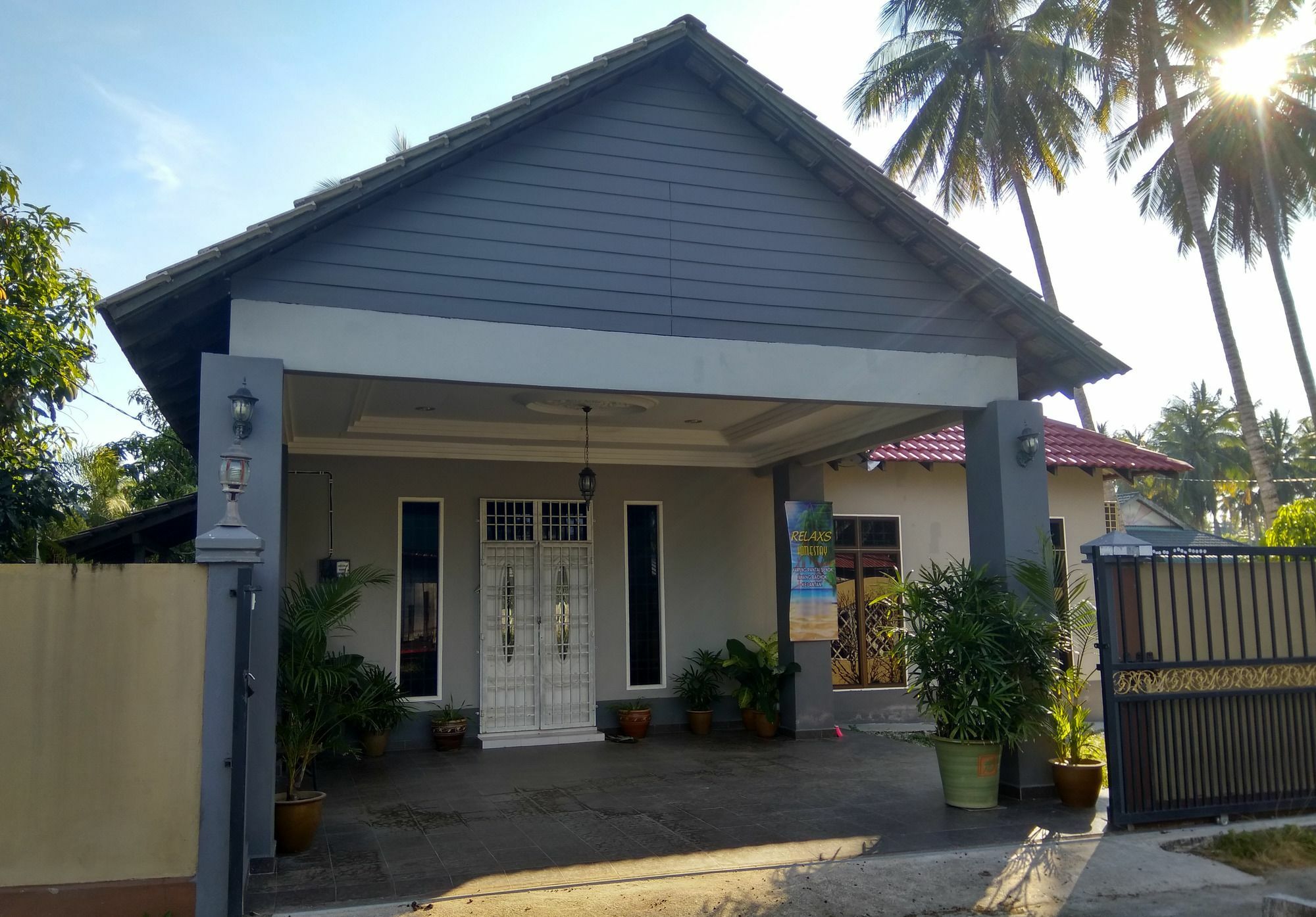 瑞莱克斯度假屋 哥打巴鲁 外观 照片